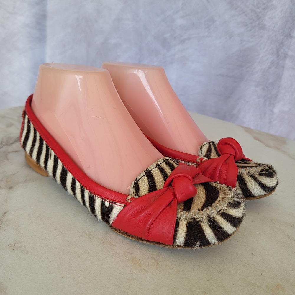 Tress Zebra Print Pony Fur Bow Glats Red Trim Women's Size 6